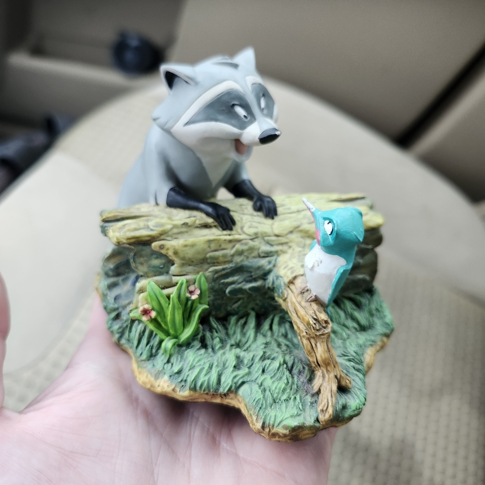 Vinatge Disney Pocahontas Meeko & Flit Figurine